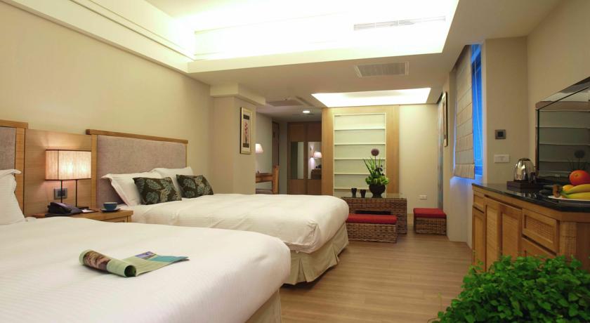 藍天麗池飯店(Azure Hotel)