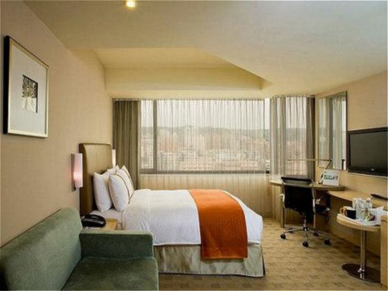 桃園智選假日飯店(Holiday Inn Express Taoyuan)