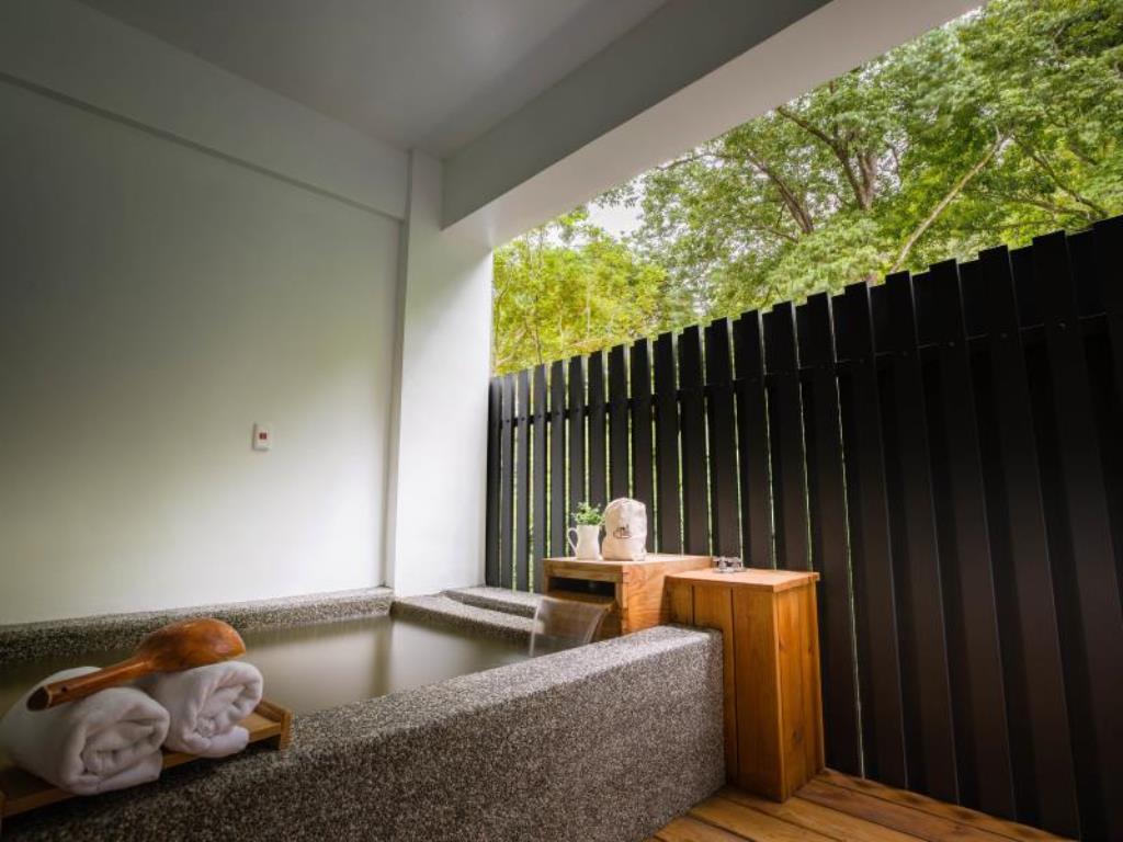 瑞穗山下的厝溫泉民宿(Sunshine Hot Spring B&B)