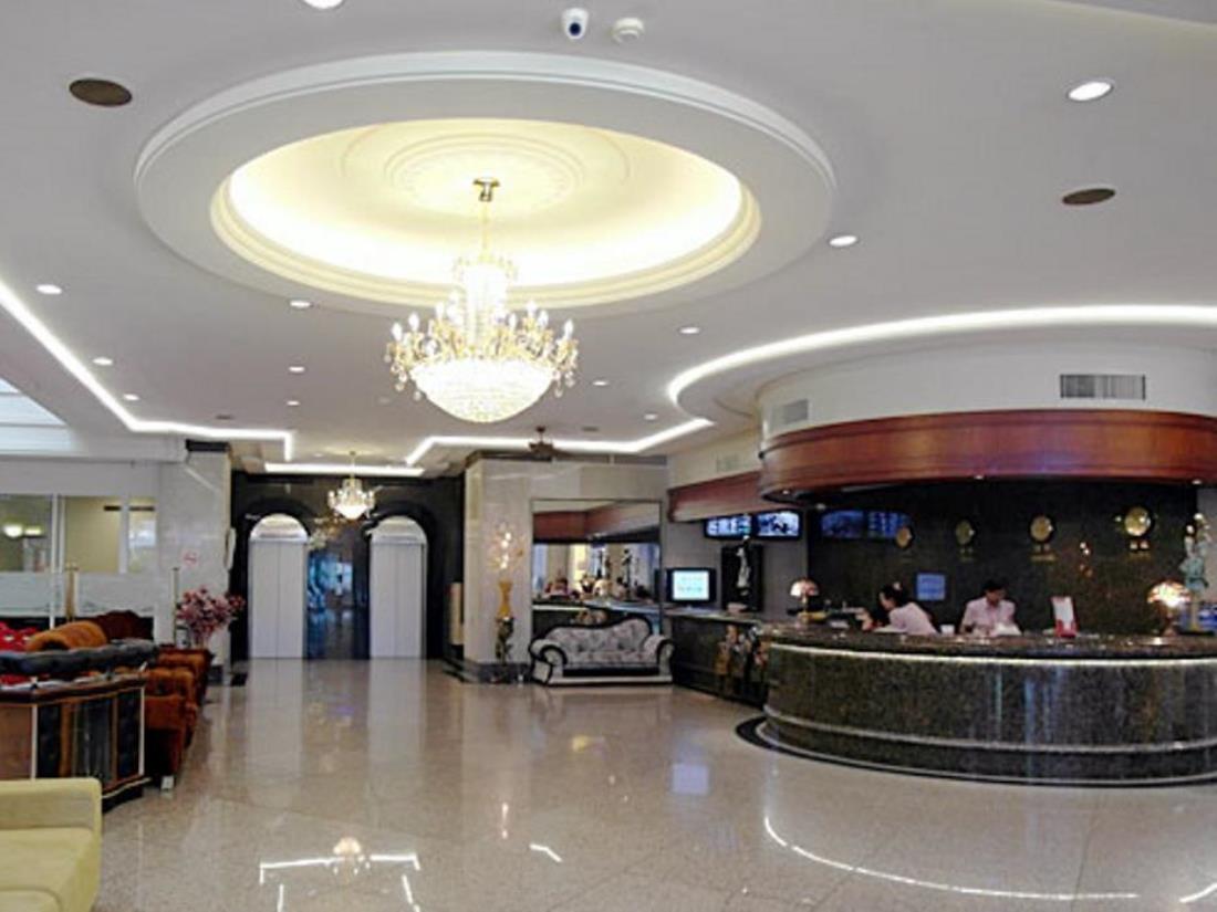 新都大飯店(New Plaza Hotel)