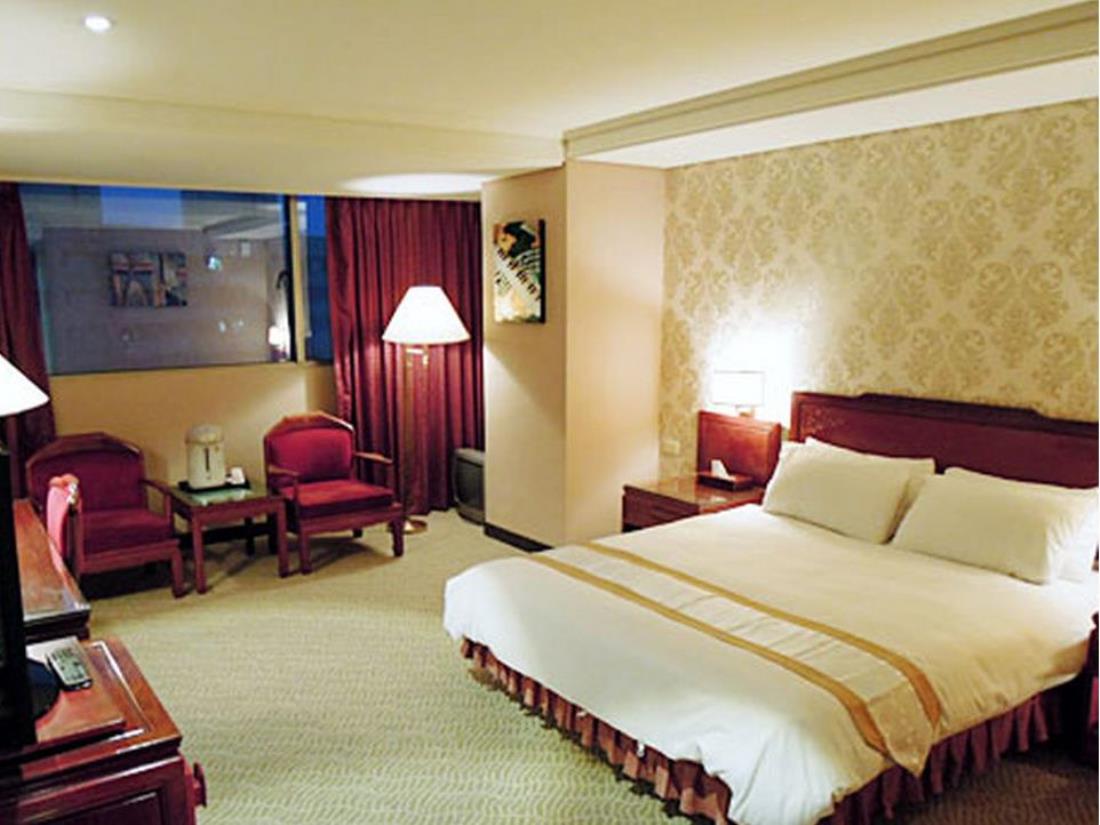 新都大飯店(New Plaza Hotel)