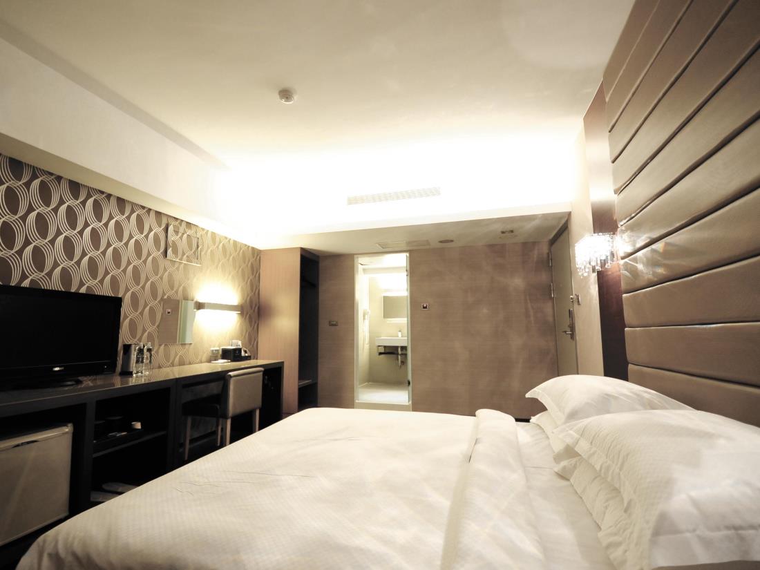 河堤美學商旅(The Riverside Hotel Esthetics)