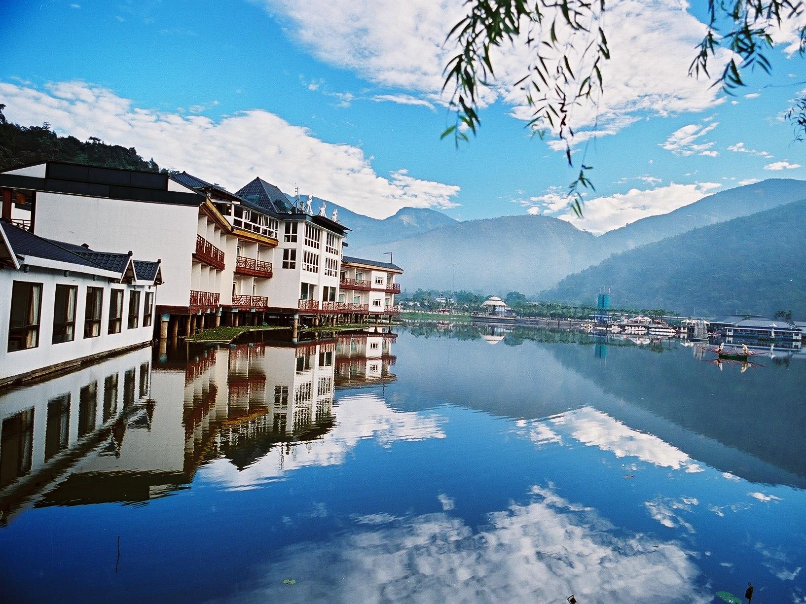 天水蓮大飯店(Lakeside Resort Hotel)