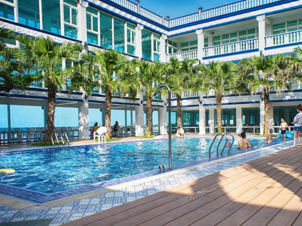 白宮行館沙灘溫泉渡假村(White House Beach Resort)