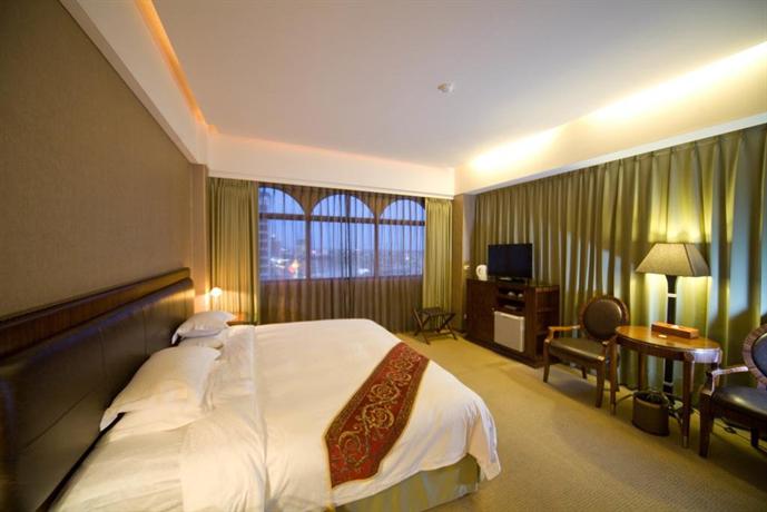 雪山溫泉會館 (Resort One Hotel)