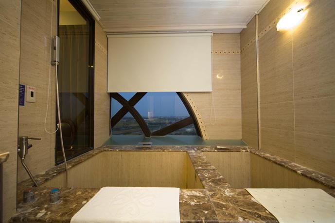 雪山溫泉會館 (Resort One Hotel)