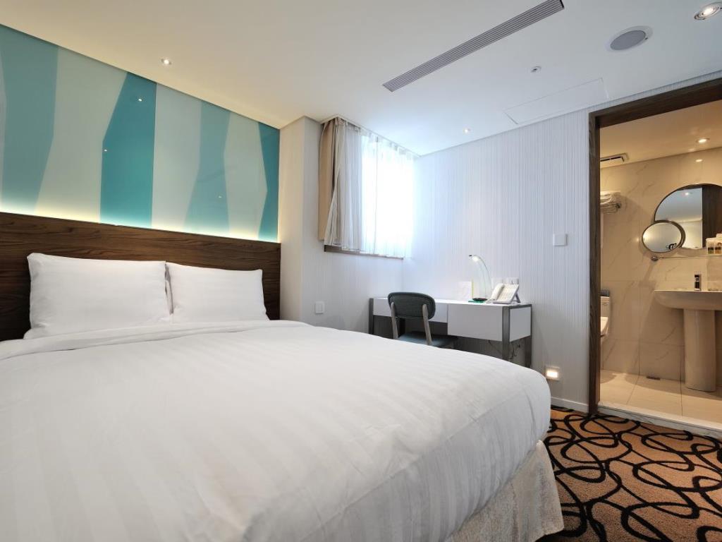 洛碁中華大飯店(Green World Hotel Zhonghua)
