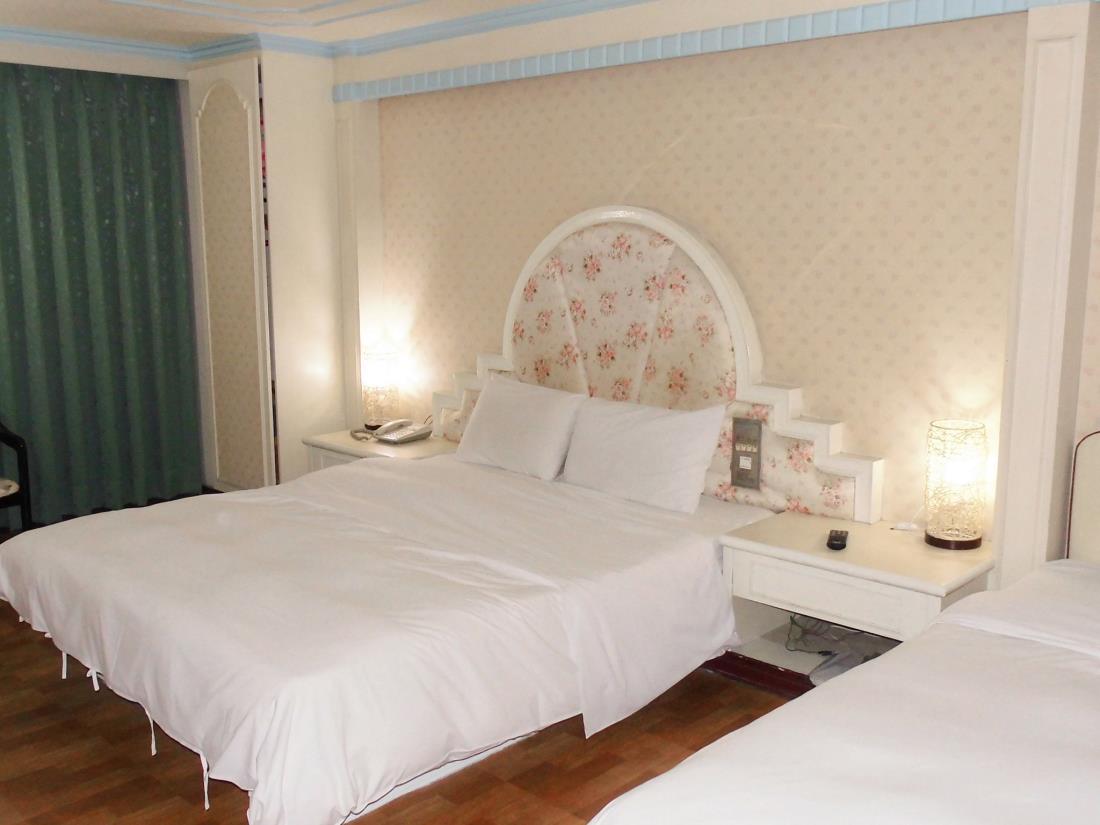 現代大飯店(Modern Plaza Hotel)