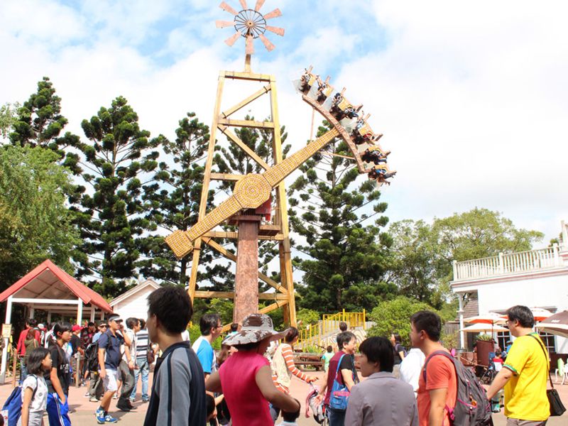 《遊樂園超值優惠》行政院提振消費推出一券在手暢遊全台主題樂園-六福村擴大加碼3人同遊2人免費方案