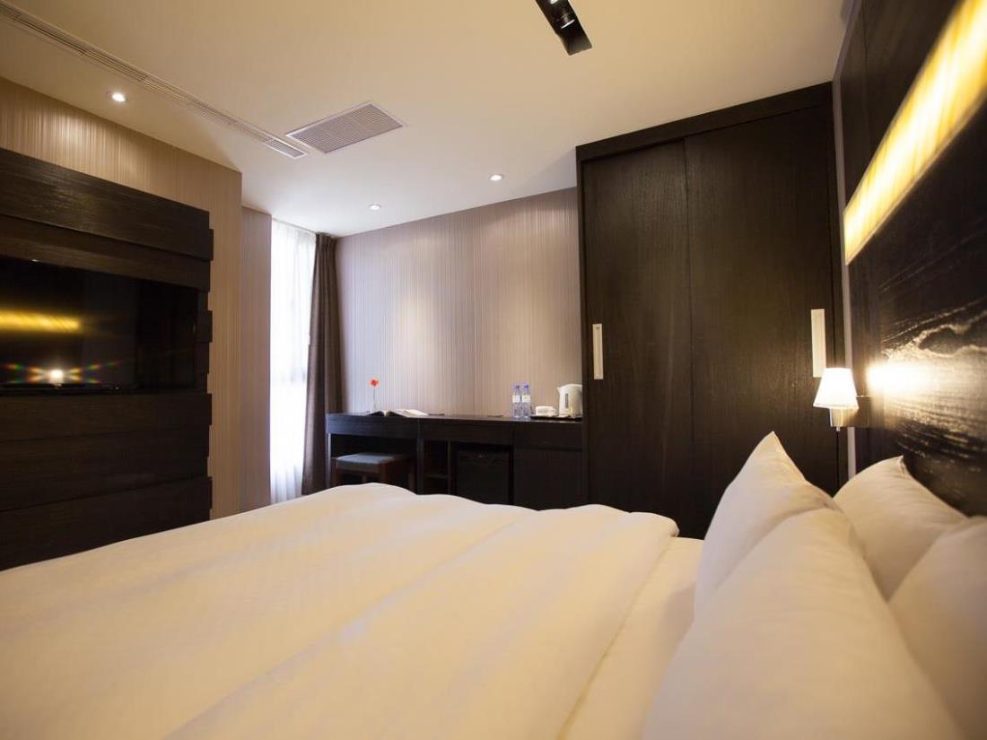 默砌旅店(Cube Hotel)