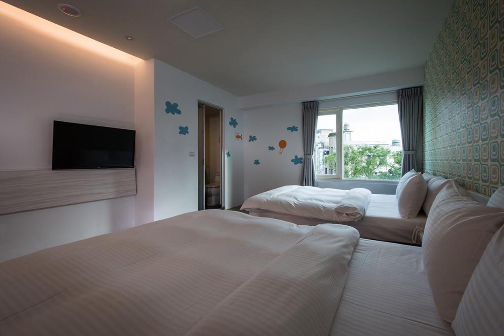豪美日月光大酒店(J-Hotel)