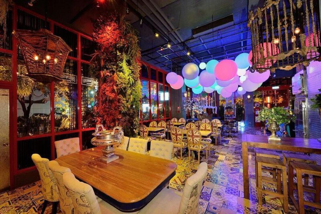 冒煙的喬就是公寓旅店(Smokey Joe's Apartment)