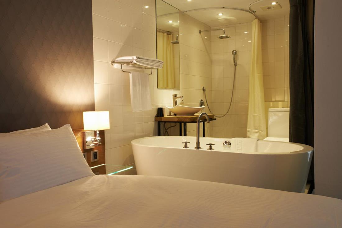 那旅飯店(Hotel That)