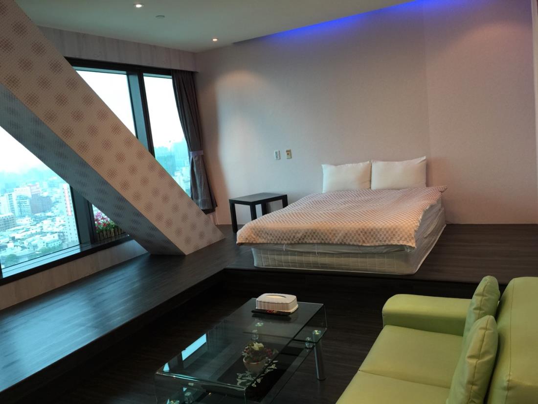 高雄85夜景旅宿(85 Traveler Holiday Service Apartment)