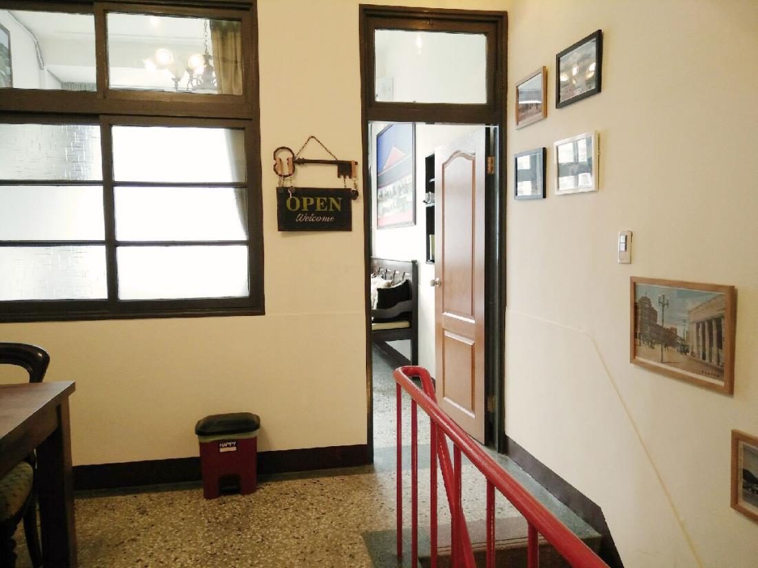 東寧屋旅店-台文館(Tung Ning Hostel-Minsheng Rd.)