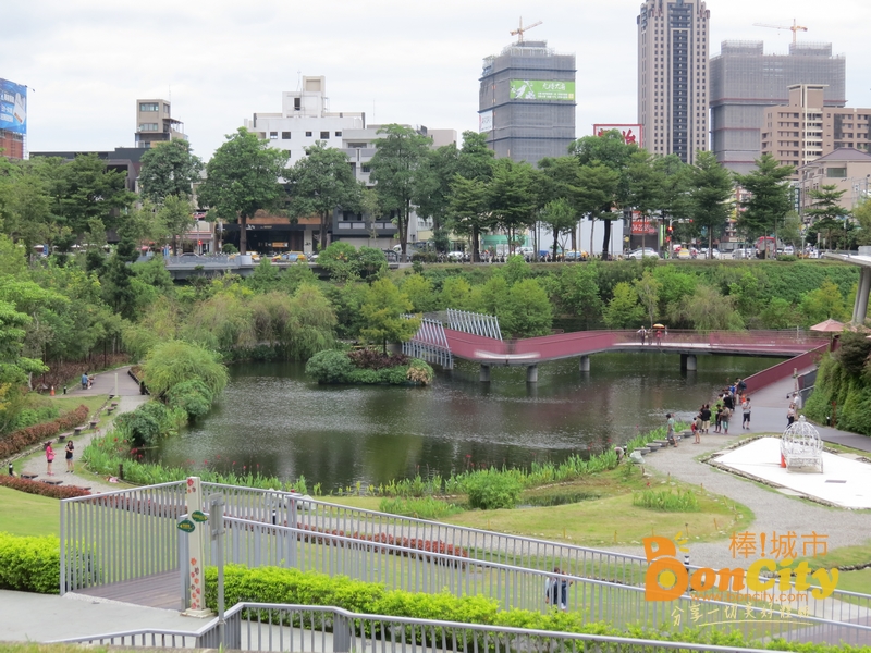 【台中景點推薦】西屯景點-秋紅谷景觀生態公園