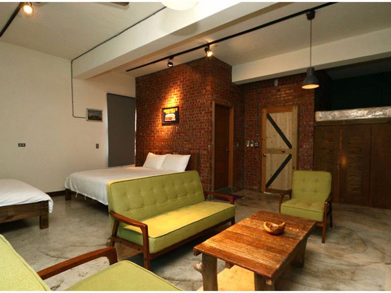 螺絲釘民宿(Taitung Open Surf Shop and Hostel)