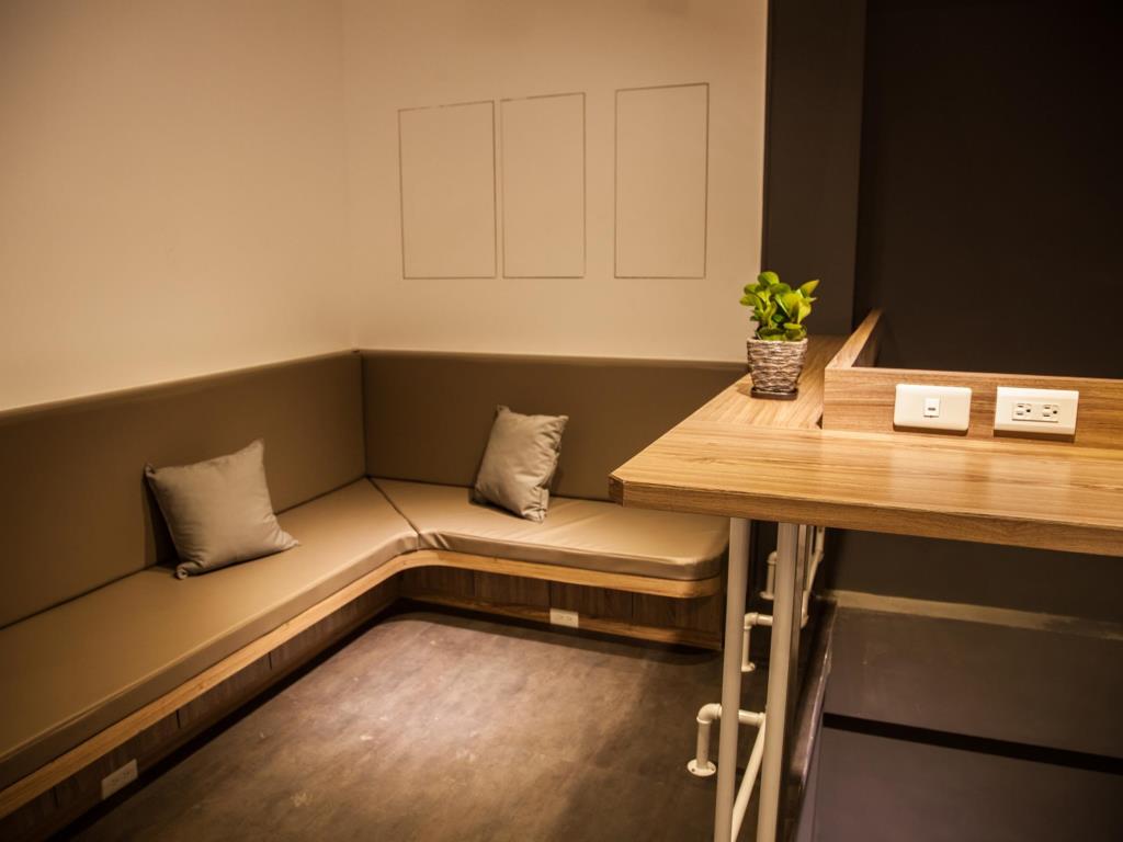洞屋青年旅店(Cave Hostel)