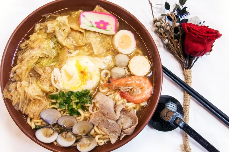 鼎昇鍋燒麵-大明旗艦店，一碗熱湯盡是滿足！