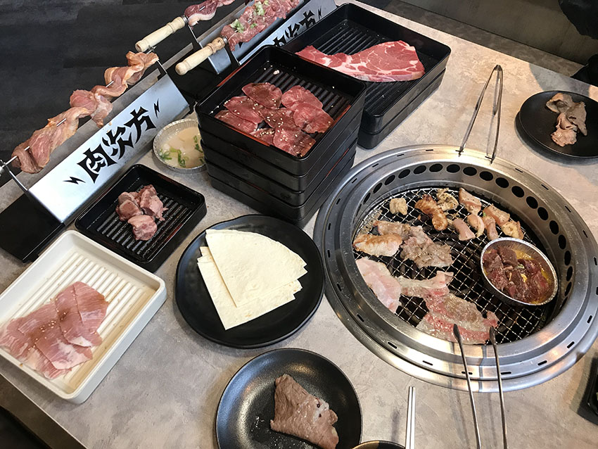 肉次方燒肉放題，王品集團燒烤吃到飽品牌，CP值高很值得再回訪｜肉次方台北西門峨眉店