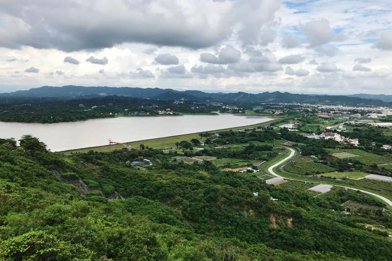 高雄崗山之眼
